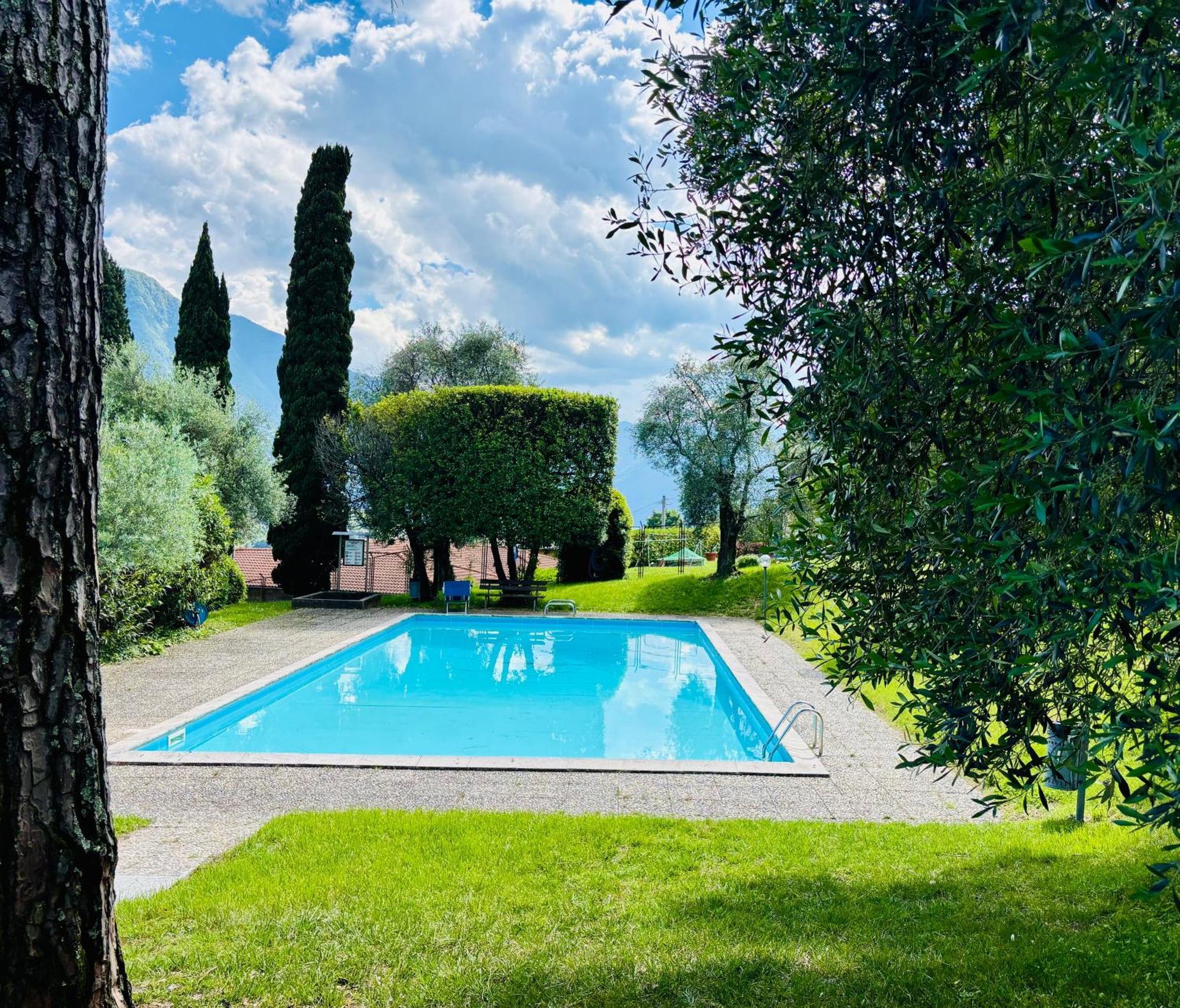 Apartment Bella Vista In Mezzegra With Pool Sleeps 6- By Italian Apartments Eksteriør bilde