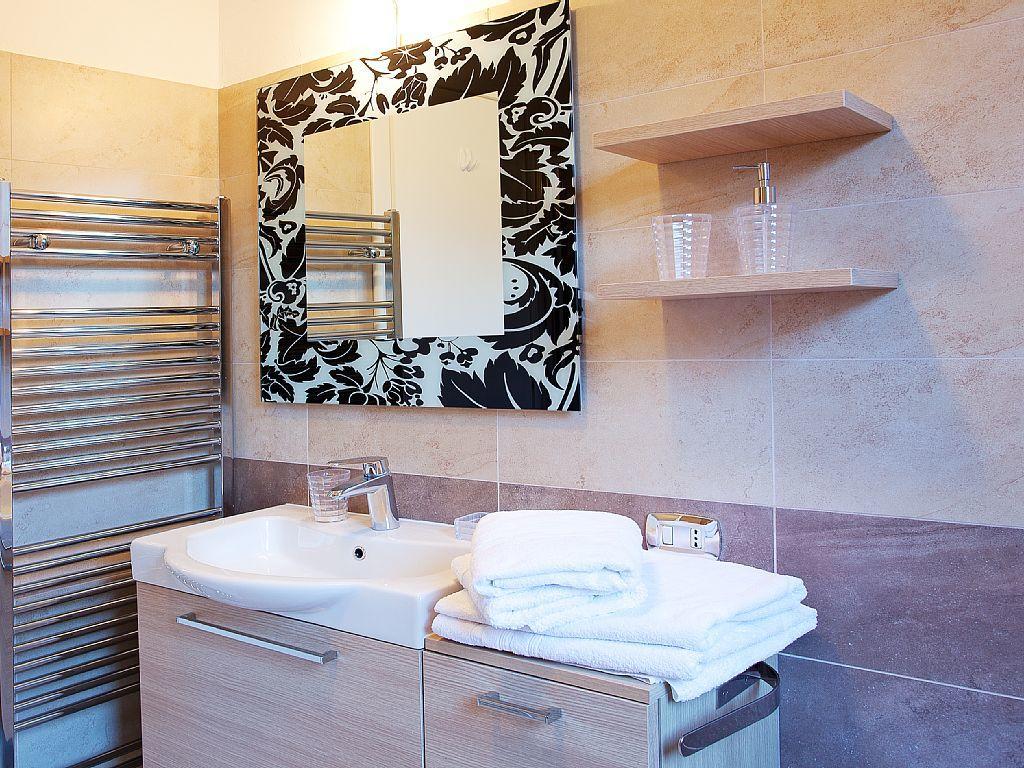 Apartment Bella Vista In Mezzegra With Pool Sleeps 6- By Italian Apartments Eksteriør bilde